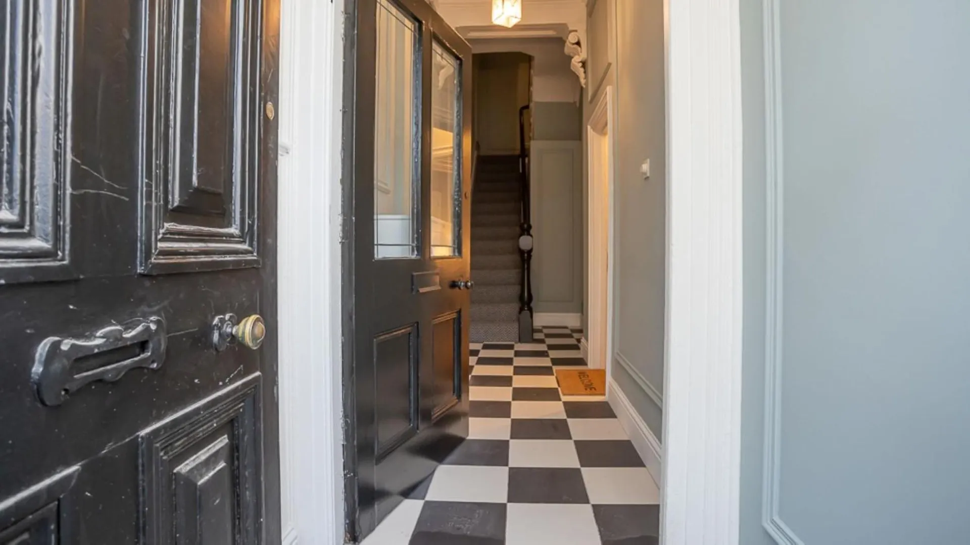Modern 2 Bdr Apartment At Queens By Belfast City Breaks