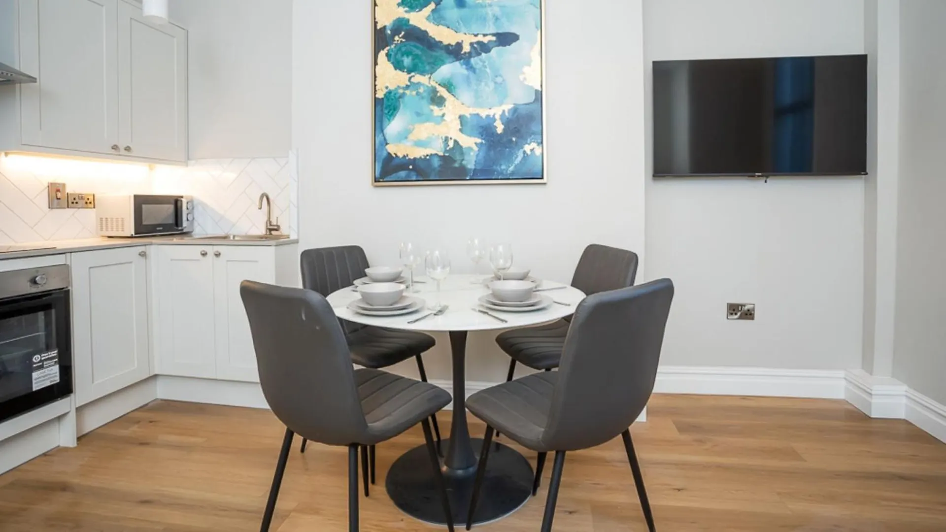 Modern 2 Bdr Apartment At Queens By Belfast City Breaks 英国